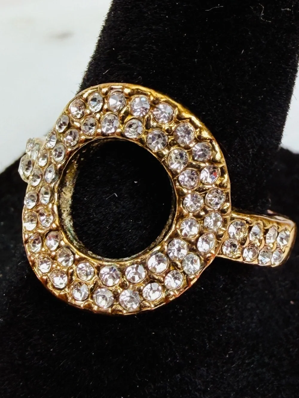 Vintage aged goldtone bling ring sz 8.5